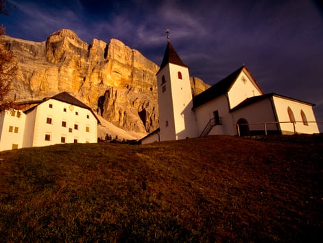 Wanderungen in Alta Badia: Die Heilig Kreuz Tour in den Dolomiten
